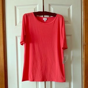 Lularoe Coral Gigi top NWT
